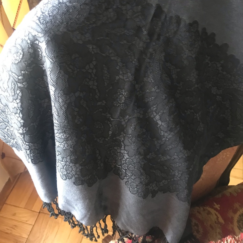 Dark gray wool and lace stole